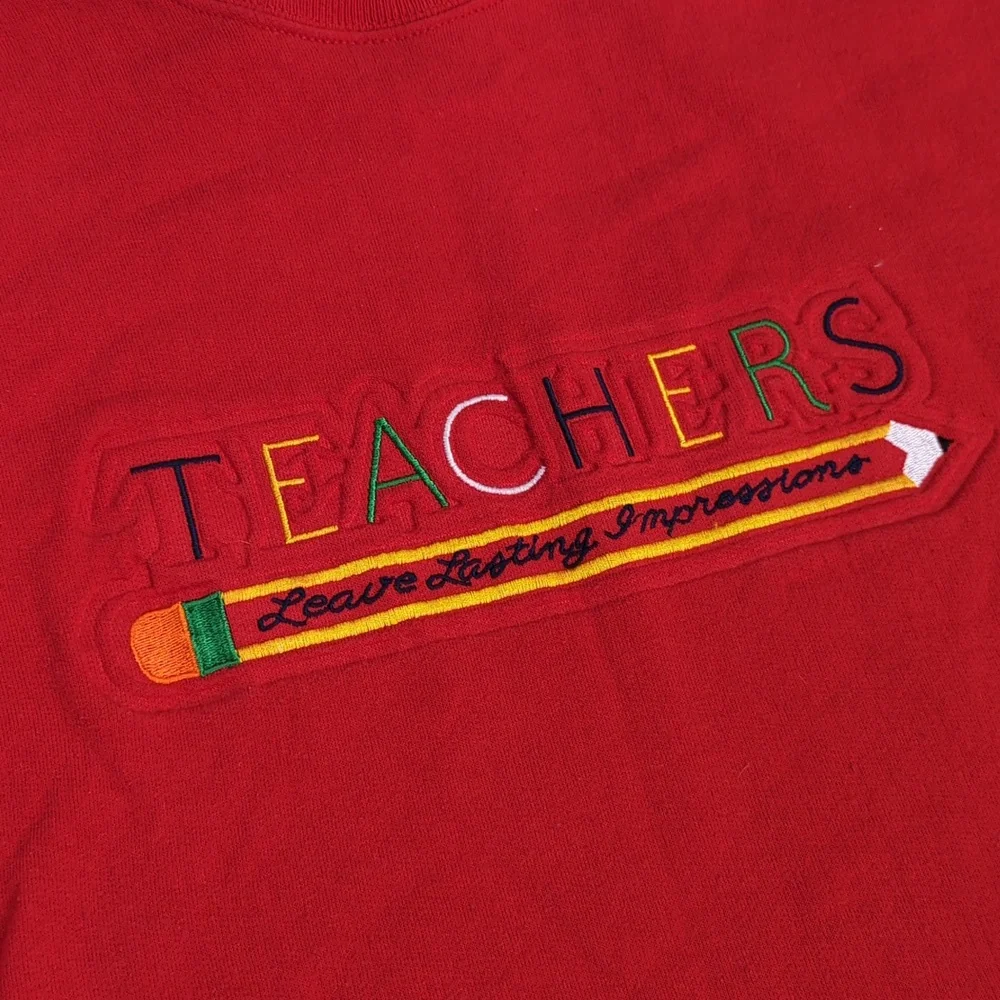 Vintage | Medium Embroidered 
